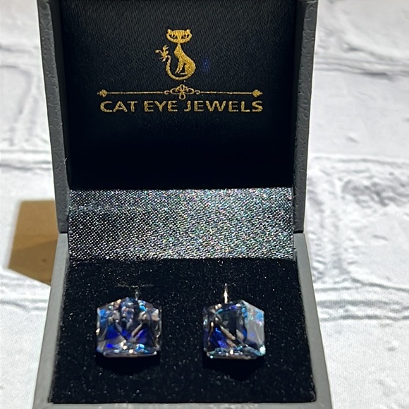 🆕Blue Swarovski Crystal Earrings by Cat Eye Jewels - Picture 5 of 16